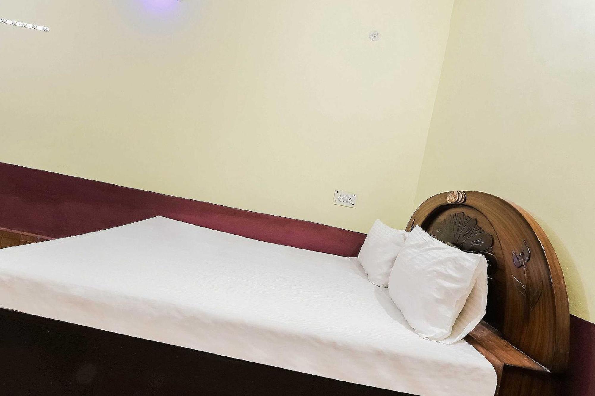 Hotel O Jyotish House Ayodhya ภายนอก รูปภาพ