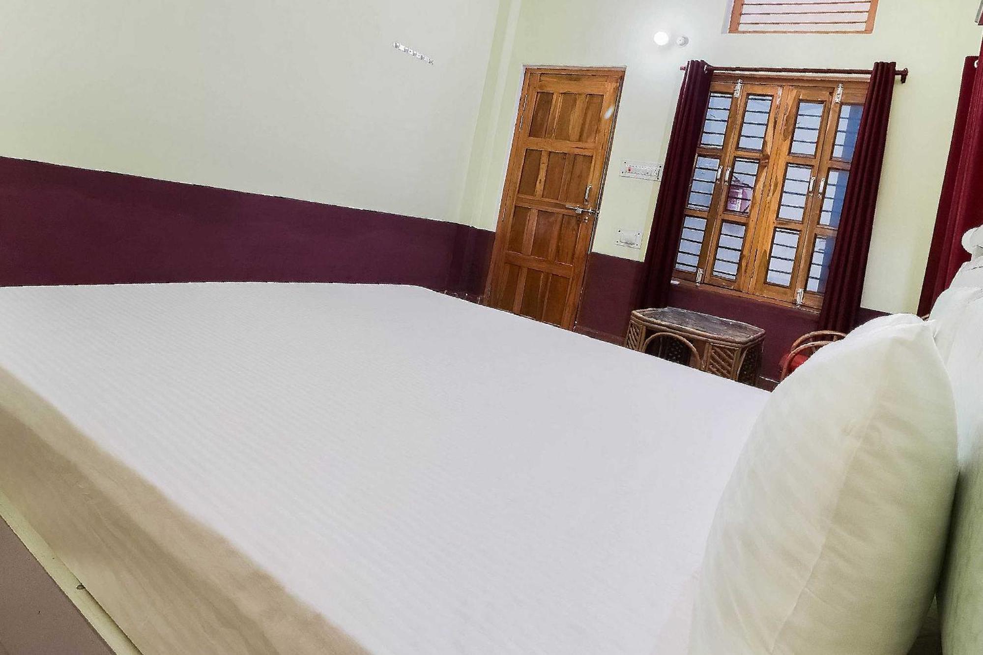 Hotel O Jyotish House Ayodhya ภายนอก รูปภาพ