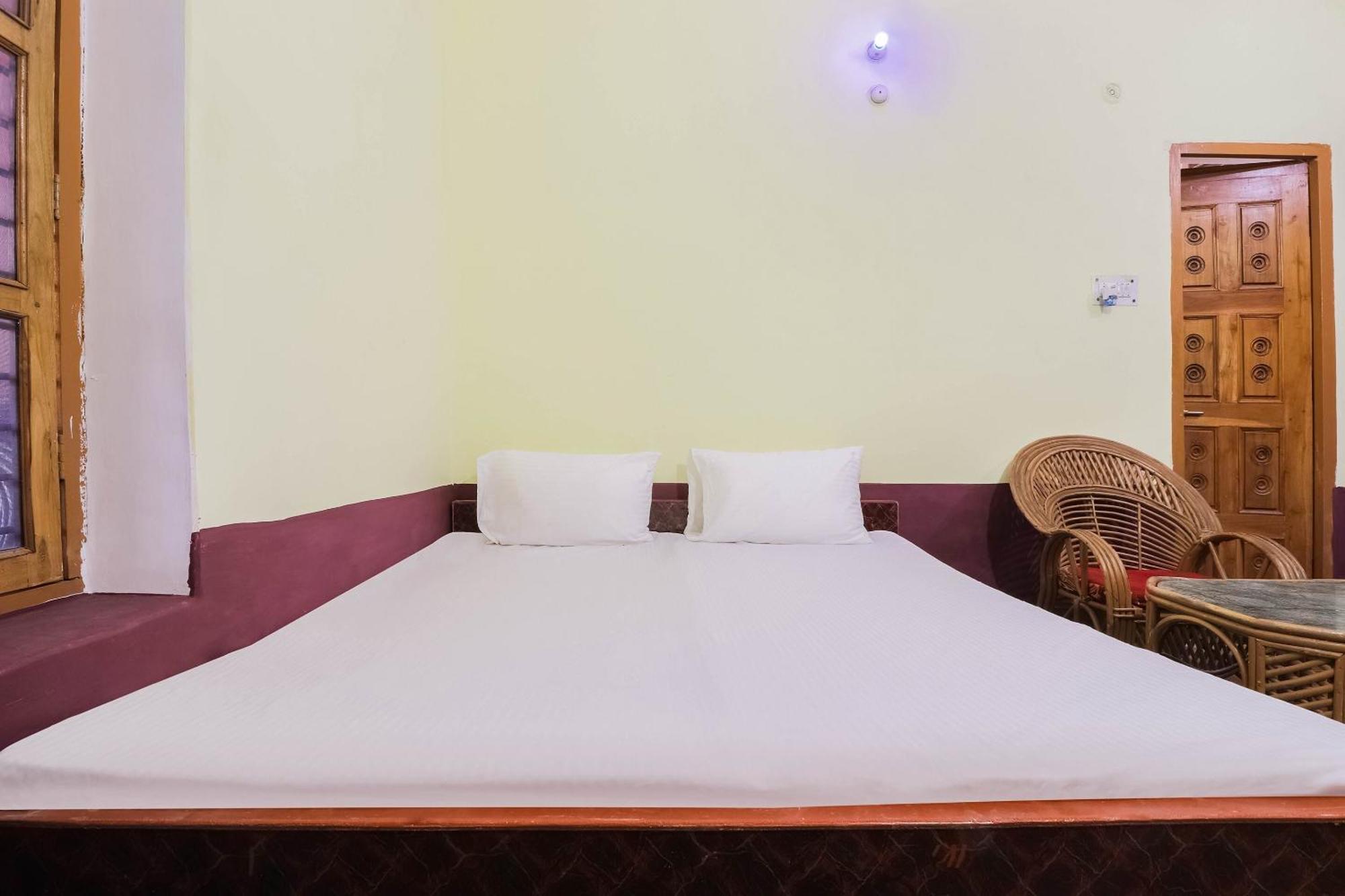 Hotel O Jyotish House Ayodhya ภายนอก รูปภาพ