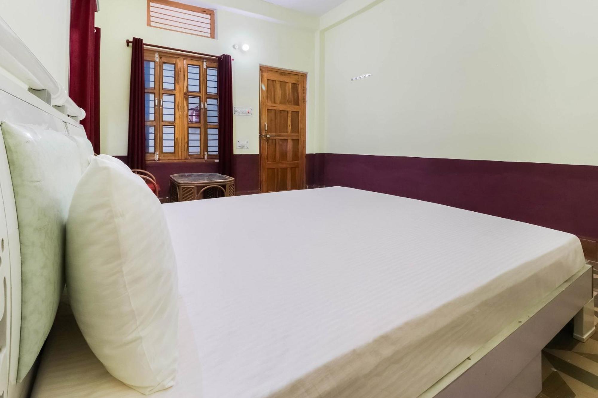 Hotel O Jyotish House Ayodhya ภายนอก รูปภาพ
